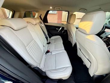 Land Rover Discovery Sport D180 — photo 12