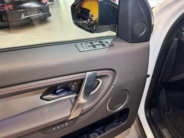 Land Rover Discovery Sport D200 — photo 16