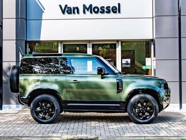 Land Rover Defender 90 D200 MHEV — photo 6