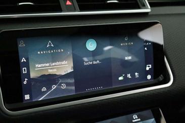 Land Rover Range Rover Velar P400 — photo 20