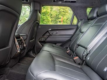 Land Rover Range Rover Sport P550e — photo 11
