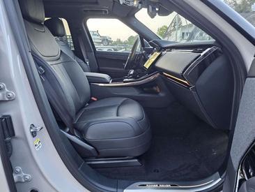 Land Rover Range Rover Sport P460e — photo 15