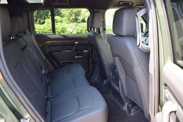 Land Rover Defender 110 Hard Top D250 — photo 16