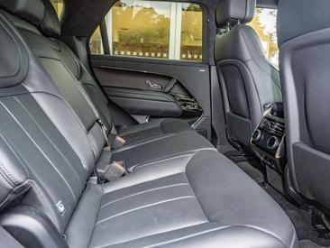 Land Rover Range Rover Sport P550e — photo 12