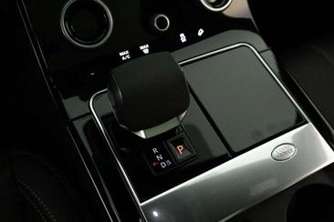 Land Rover Range Rover Velar P400 — photo 22