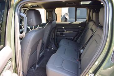 Land Rover Defender 110 Hard Top D250 — photo 17