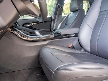 Land Rover Range Rover Evoque P269e — photo 12