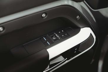Land Rover Defender 90 Hard Top D250 — photo 11