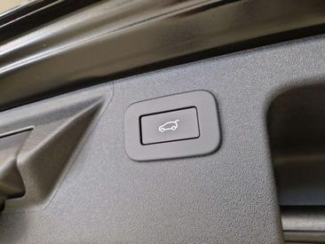 Land Rover Discovery Sport D165 — photo 17