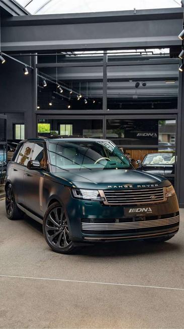 Land Rover Range Rover P550e — photo 20