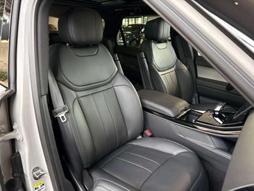 Land Rover Range Rover Sport P460e — photo 10