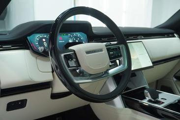 Land Rover Range Rover P550e — photo 16