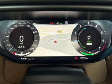 Land Rover Range Rover Sport P440e — photo 17