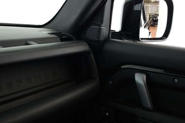 Land Rover Defender 110 V8 (P525) — photo 24