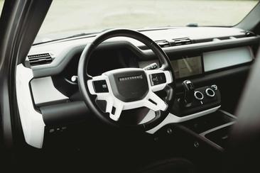 Land Rover Defender 90 Hard Top D250 — photo 13