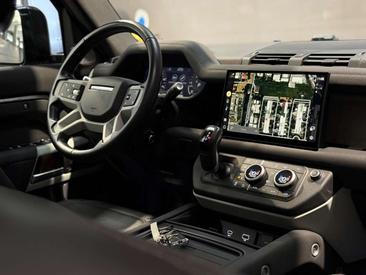 Land Rover Defender 90 D250 MHEV — photo 14