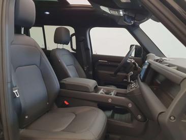 Land Rover Defender 130 D300 MHEV — photo 2