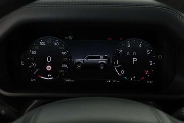 Land Rover Defender 110 V8 (P525) — photo 25