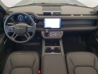 Land Rover Defender 130 D300 MHEV