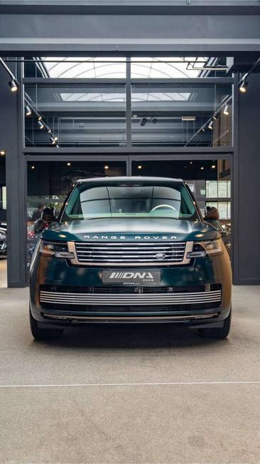 Land Rover Range Rover P550e — photo 22