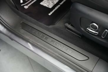 Land Rover Range Rover Evoque P300 — photo 12