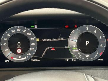 Land Rover Range Rover Velar P400e — photo 18