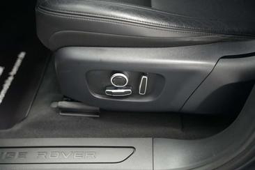 Land Rover Range Rover Evoque P300 — photo 13