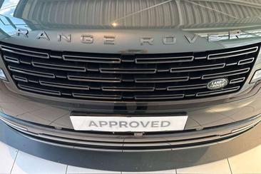Land Rover Range Rover P550e — photo 23