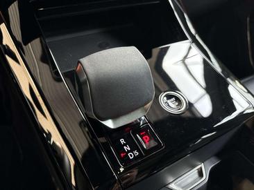 Land Rover Range Rover Sport P460e — photo 15