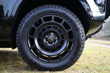 Land Rover Defender 110 P400e — photo 23