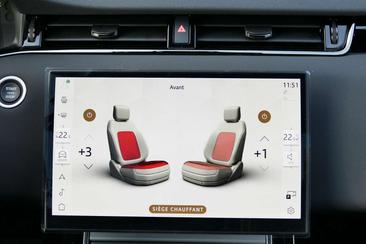 Land Rover Range Rover Evoque P300e — photo 22