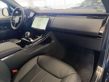 Land Rover Range Rover Sport D250 — photo 10