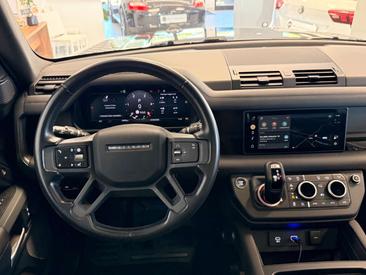 Land Rover Defender 90 D200 MHEV — photo 15