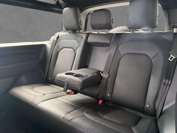Land Rover Defender 110 D300 MHEV — photo 19