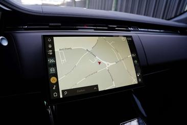 Land Rover Range Rover Sport P460e — photo 9