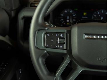 Land Rover Defender 130 D300 MHEV — photo 26