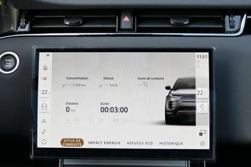 Land Rover Range Rover Evoque P300e — photo 23