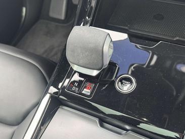 Land Rover Range Rover Sport P460e — photo 28