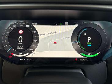 Land Rover Range Rover Sport P460e — photo 17