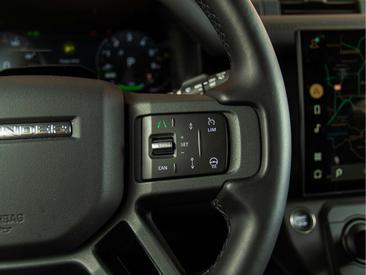 Land Rover Defender 130 D300 MHEV — photo 27