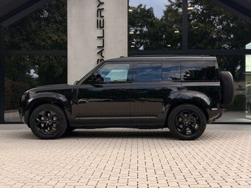 Land Rover Defender 110 X-Dynamic HSE 3.0 D MHEV D300 — photo 3