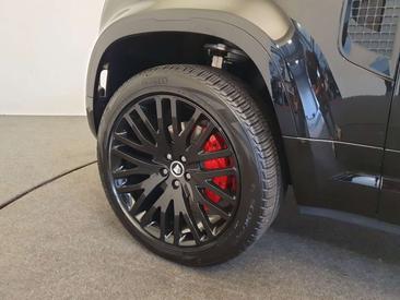 Land Rover Defender 130 D300 MHEV — photo 9