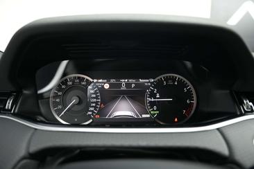 Land Rover Range Rover Evoque P300 — photo 18