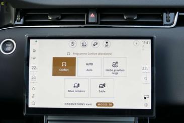 Land Rover Range Rover Evoque P300e — photo 25
