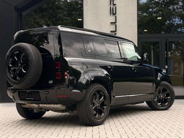 Land Rover Defender 110 X-Dynamic HSE 3.0 D MHEV D300 — photo 5