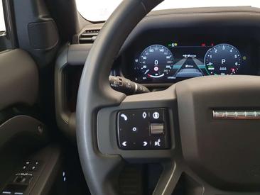 Land Rover Defender 130 D300 MHEV — photo 11