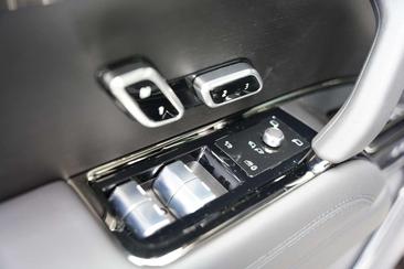 Land Rover Range Rover Sport P440e — photo 25