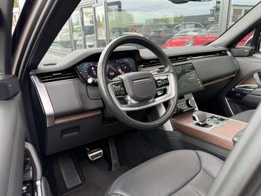 Land Rover Range Rover D300 — photo 9