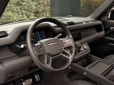 Land Rover Defender 110 X-Dynamic HSE 3.0 D MHEV D300 — photo 6