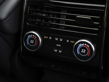 Land Rover Range Rover Sport P550e — photo 15